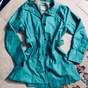 Blue Eddie Bauer raincoat